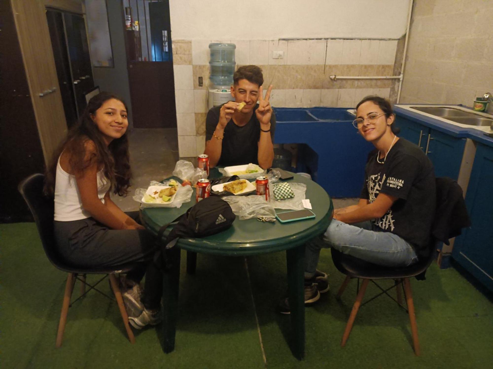 Budget Hostel Guatemala Экстерьер фото